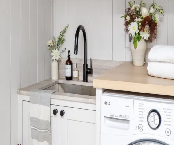 folding laundry counters